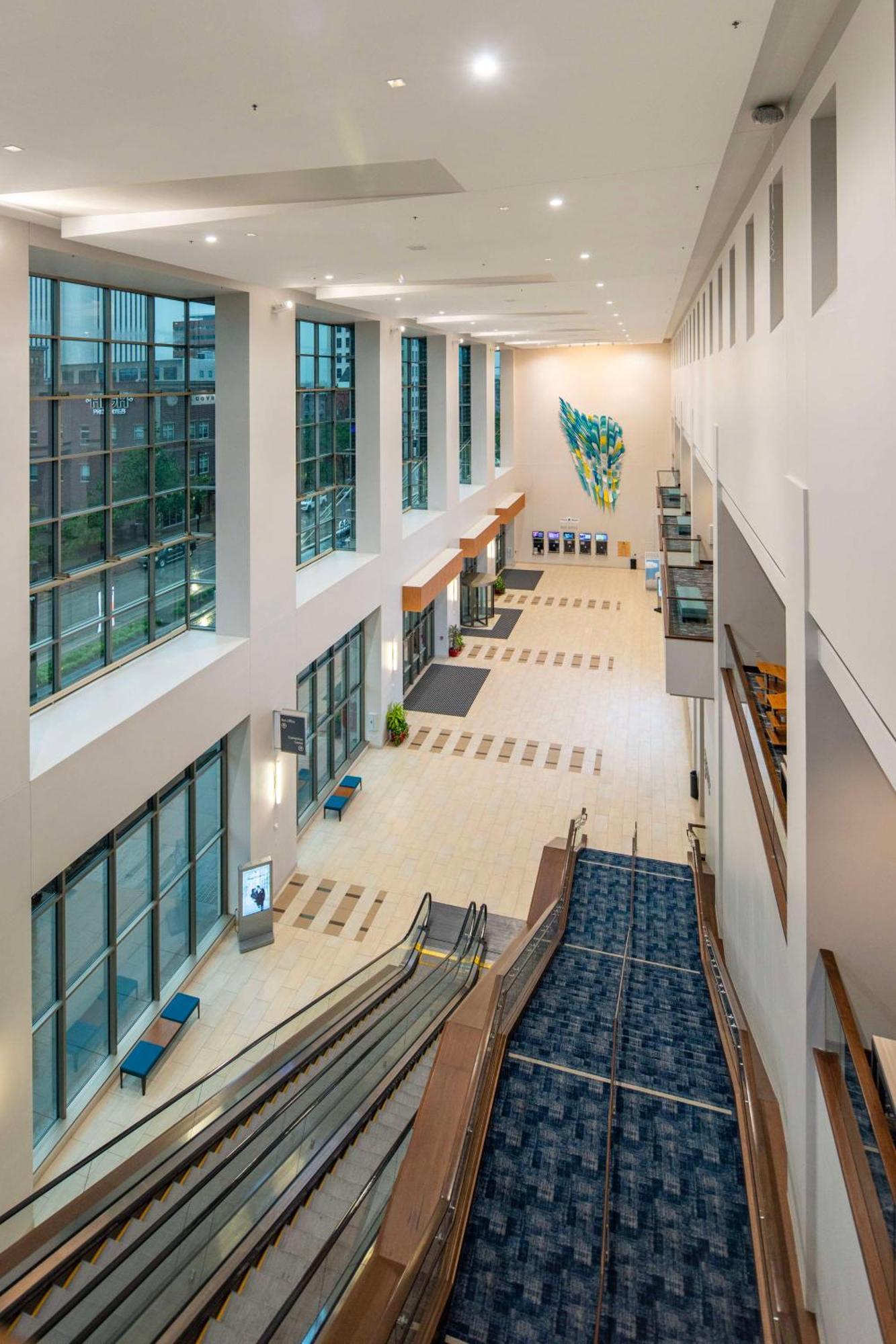 Doubletree By Hilton Hotel Cedar Rapids Convention Complex Bagian luar foto