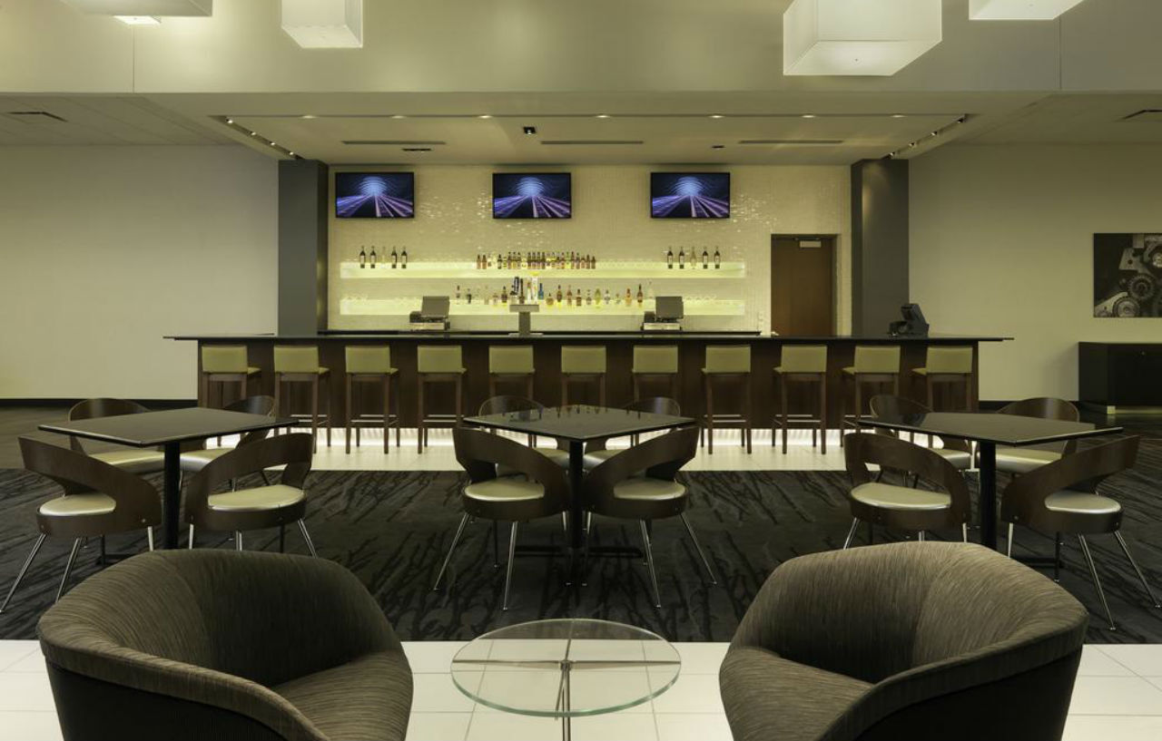 Doubletree By Hilton Hotel Cedar Rapids Convention Complex Bagian luar foto